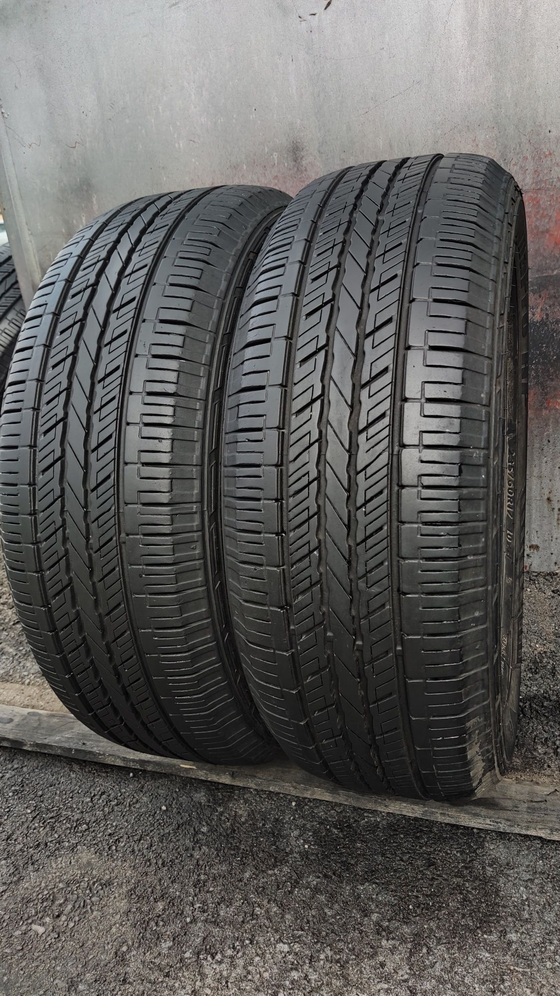 2бр. гуми 235/60/17  Hankook Dynapro HP
dot22
7.35mm
Добро състояние н