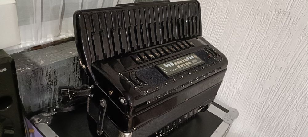 Acordeon cu Juzy midi  musictech