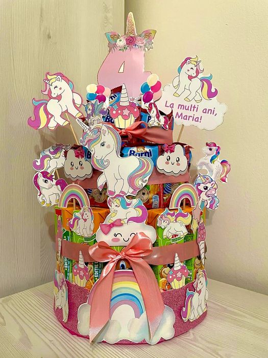 Tort cadou din dulciuri