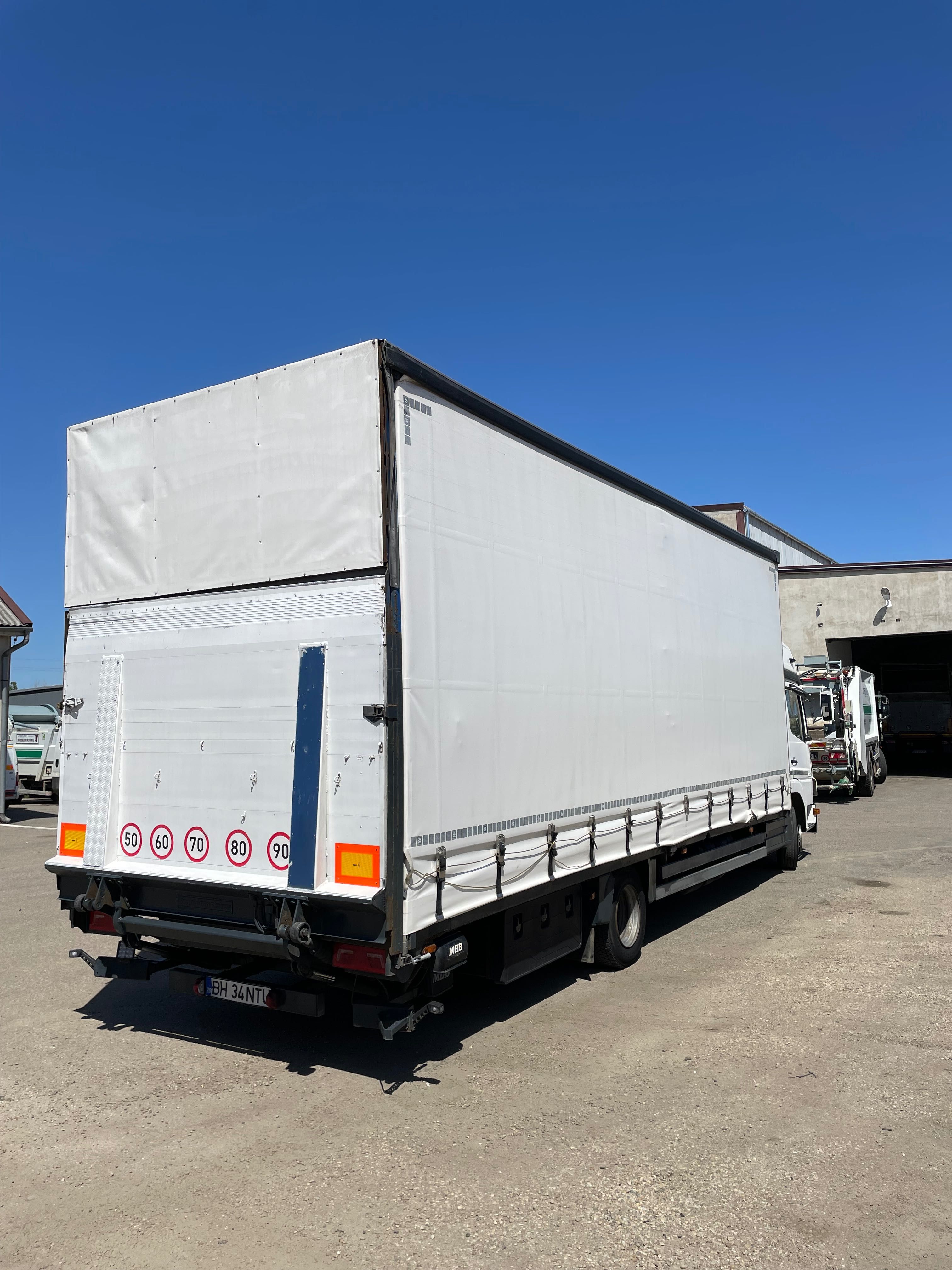 Mercedes Atego 7,5 tone cu lift