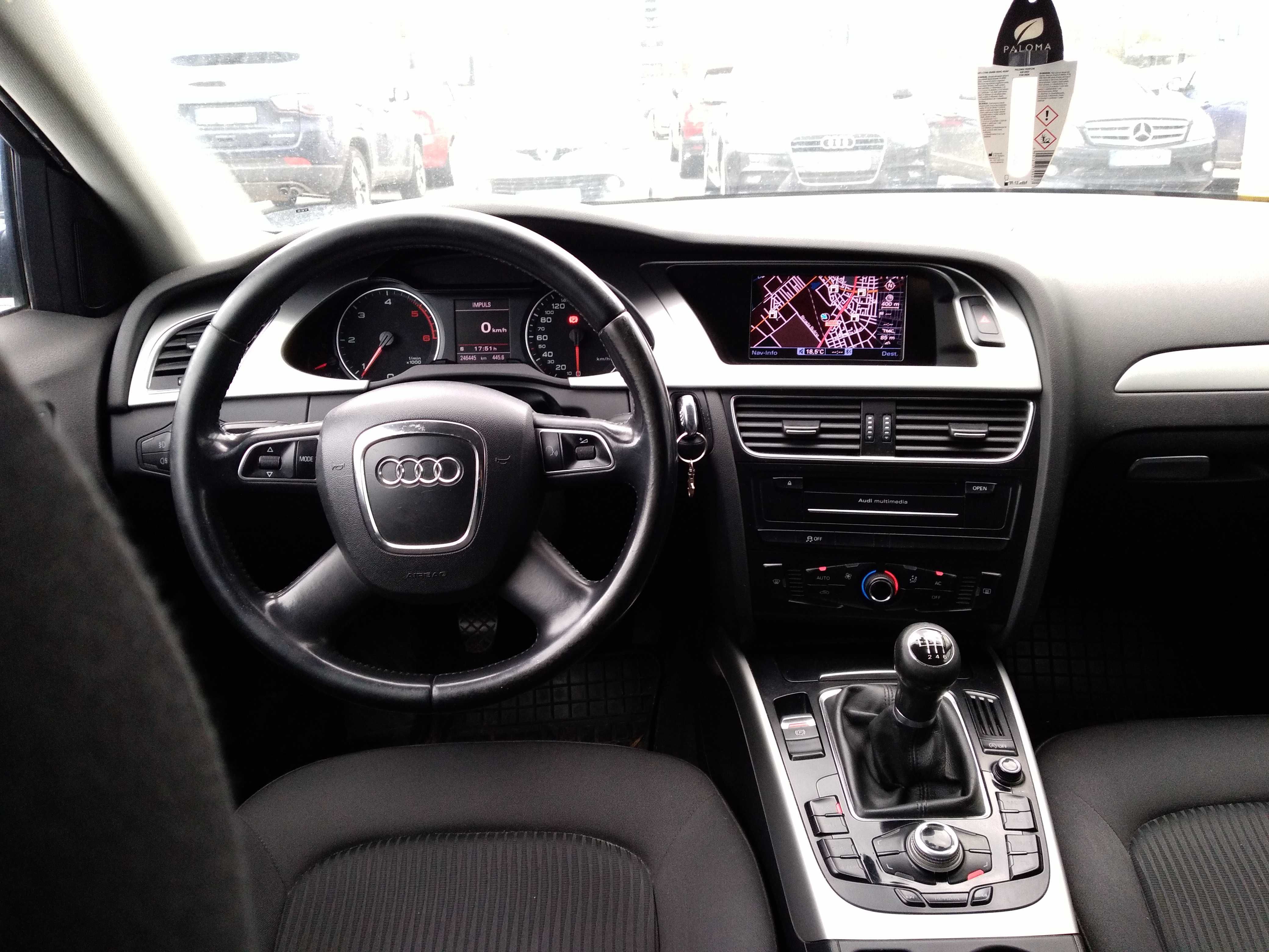 Vand Sau Schimb  Audi a4 B8 2.0TDI E5 Manuala 2011