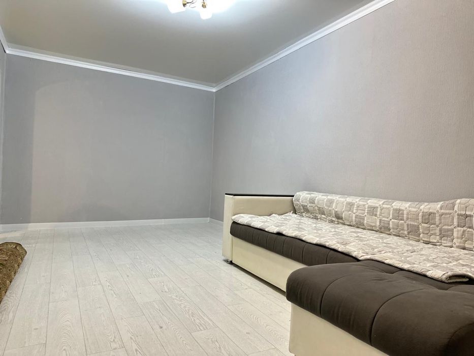 Продам 2-х комнатную квартиру в центре Караганды