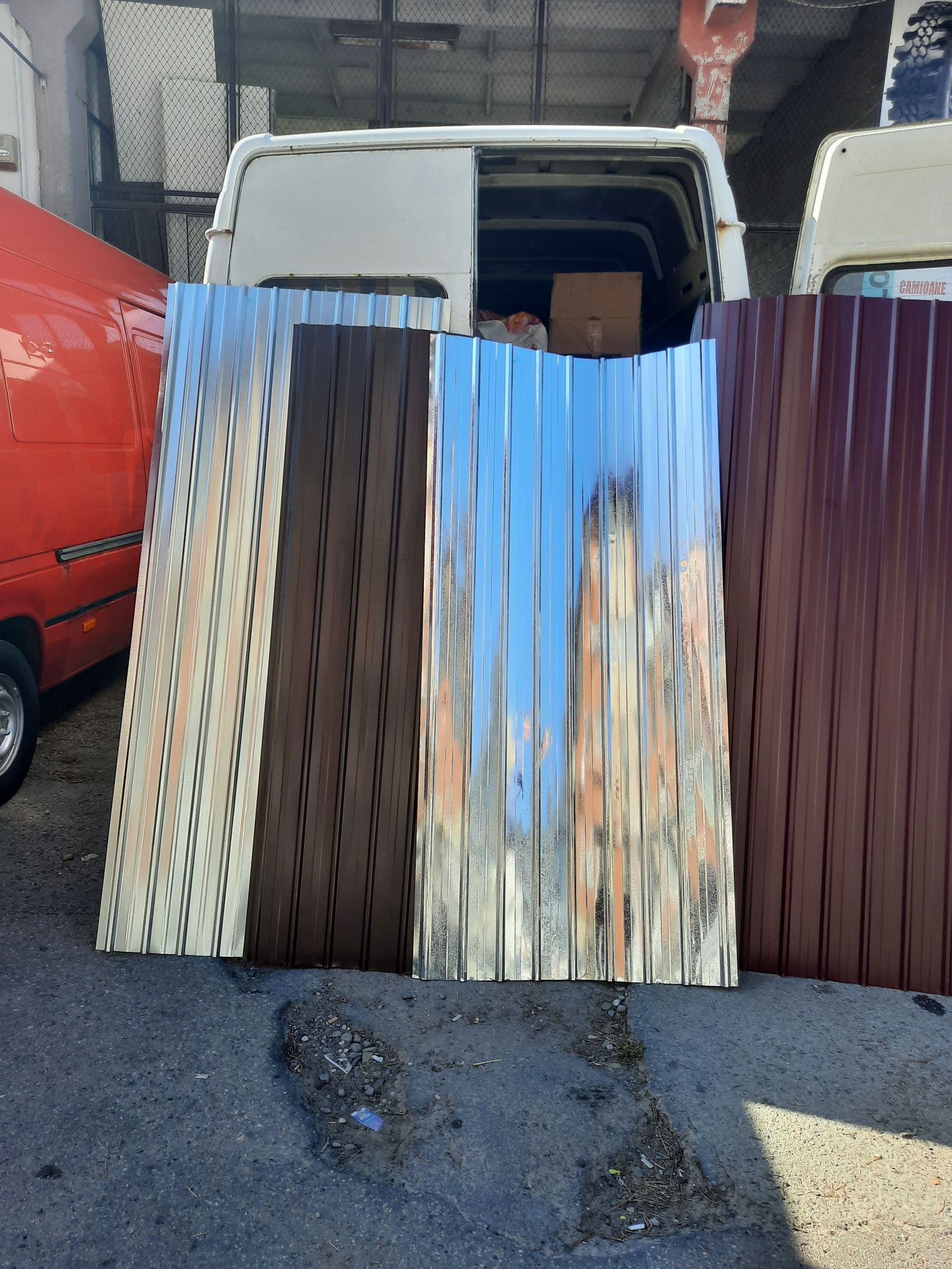 Tablă cutată zincata zinc aluminiu colorată preț negociabil transport