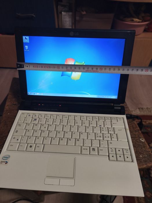Vând Laptop lg A1