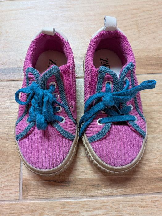 Детски сандали Adidas и Crocs и кецове Zara