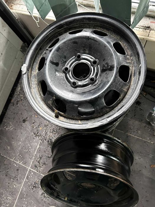 Vand 4 Jante tabla 5x114.3 R16