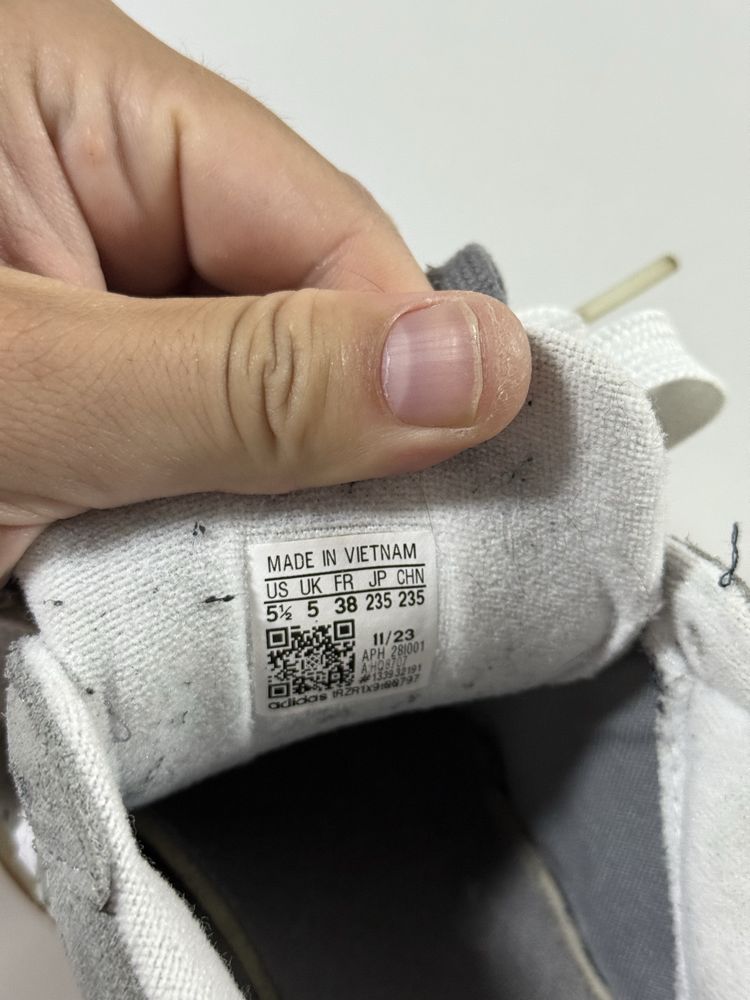 Adidas Campus
