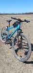 Vând Bicicleta DHS