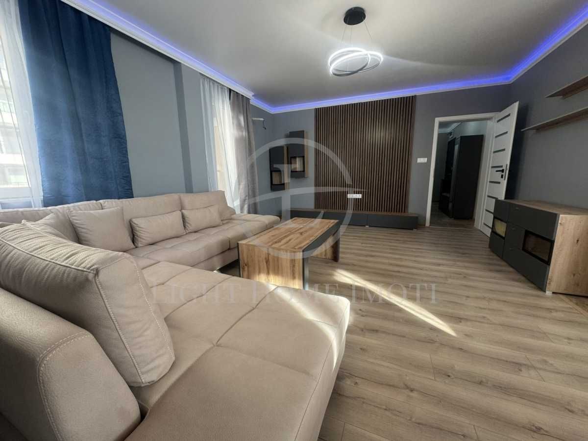 Продава се Тристаен апартамент в Пловдив, Кючук Париж - 115 кв.м за 1774 €/кв.м - Снимка #1