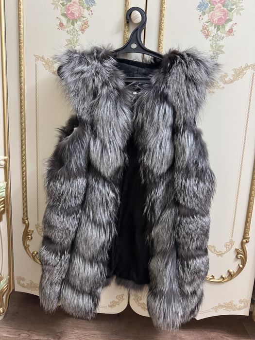 Жилетка 15.000тг в отличном состоянии