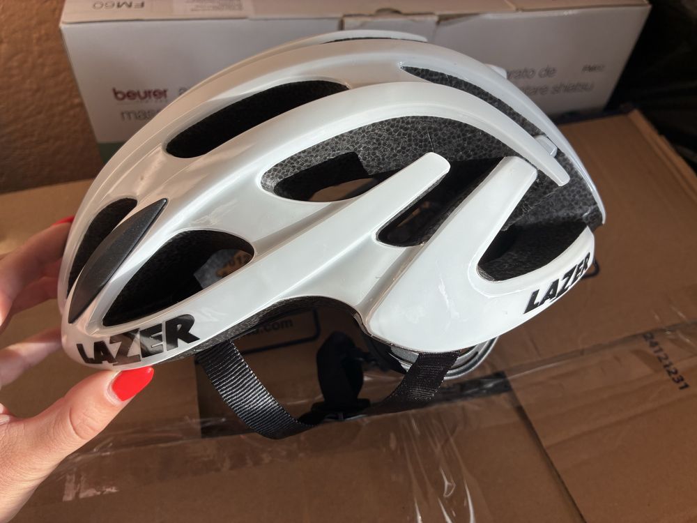 Колоездачна каска Lazer