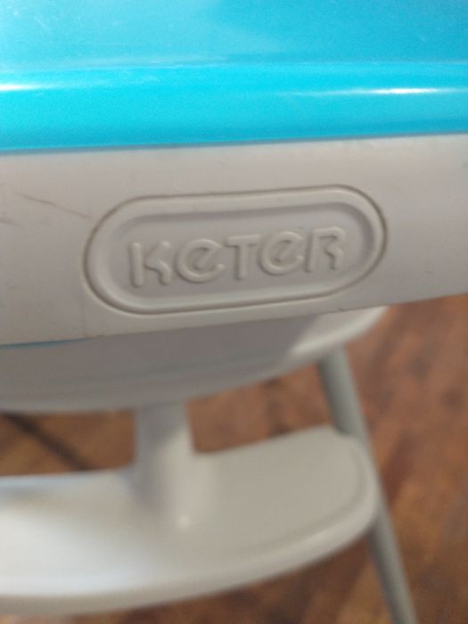 Scaun de masa Keter pentru bebe