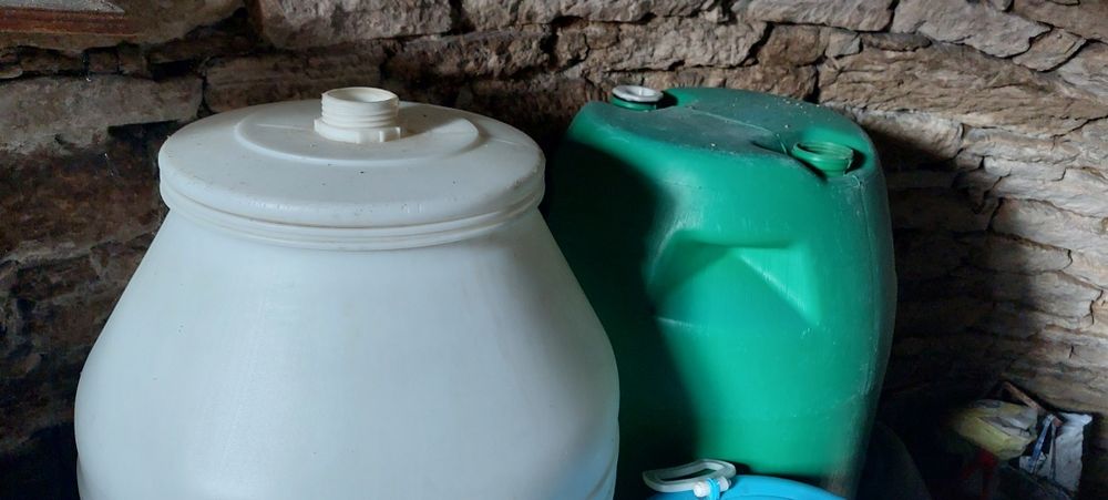 Butoi din plastic  200 l