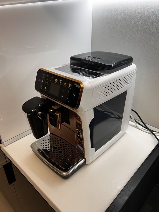 Vând philips latte go 5400