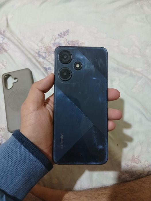 Infinix Hot 30 i