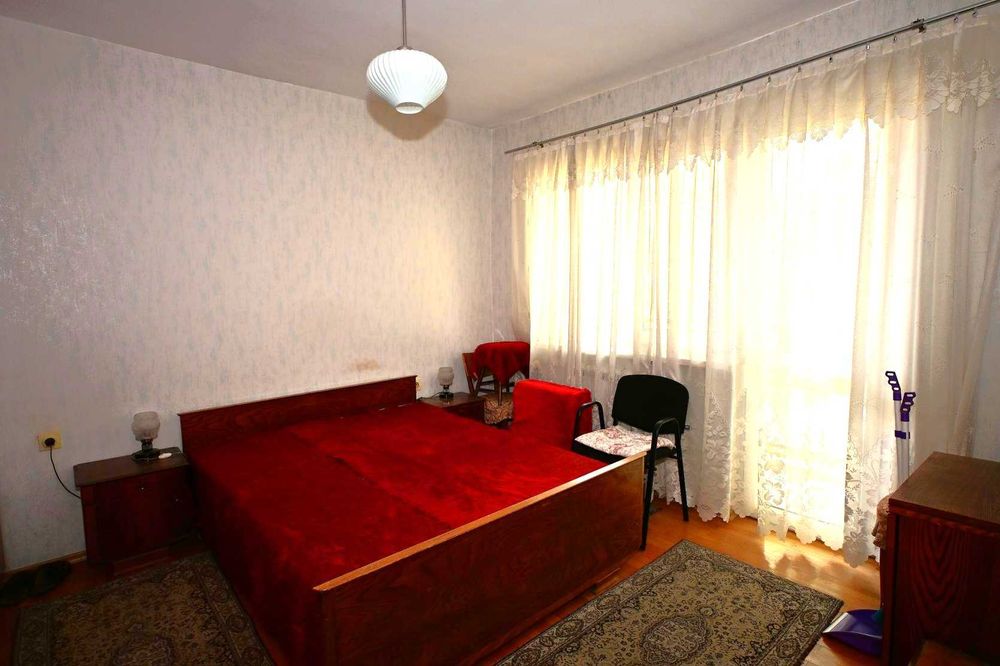 Дава се под наем Двустаен апартамент в Перник, Изток - 63 кв.м за 290.7 € - Снимка #3