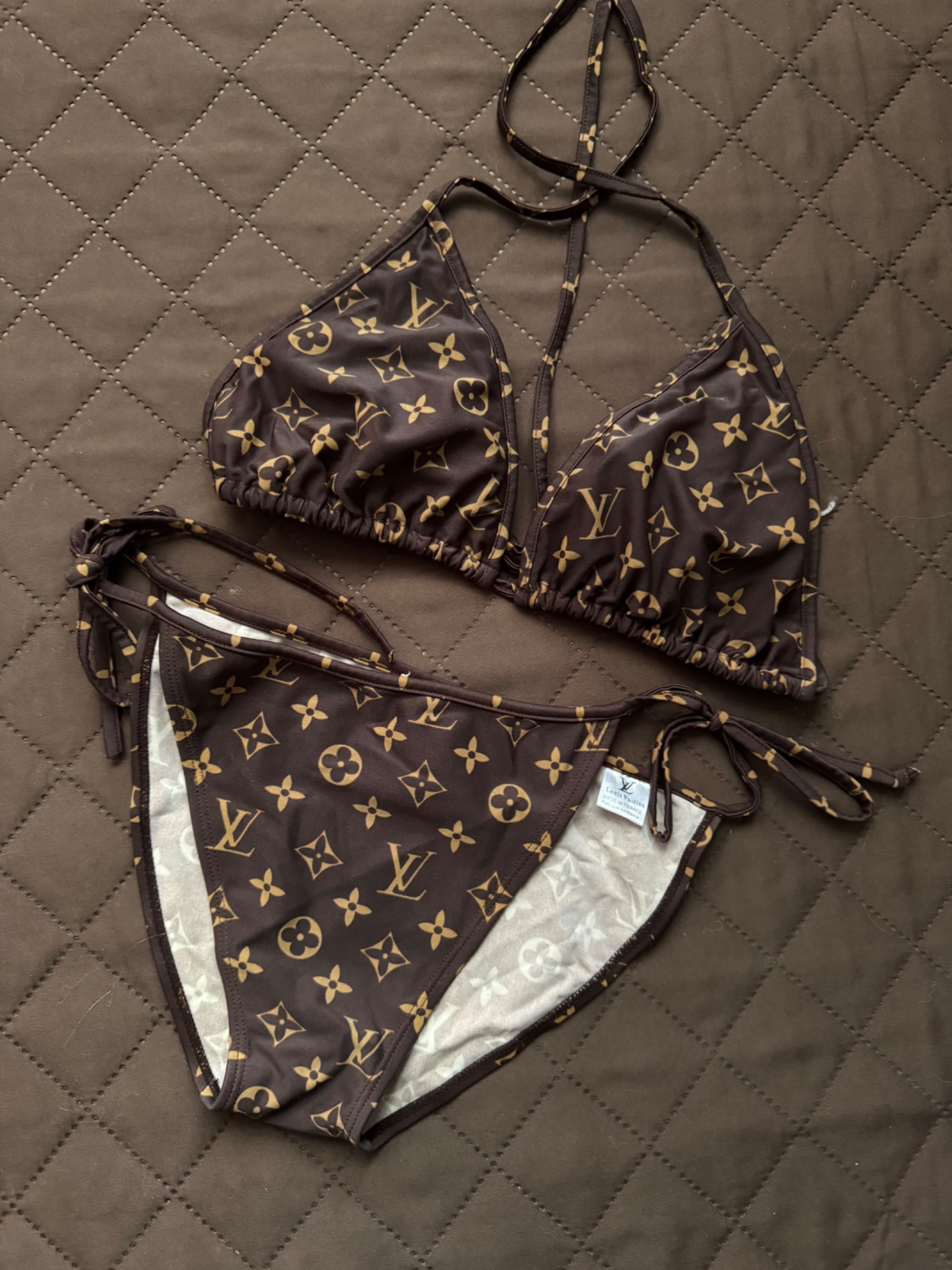 Бански Louis vuitton