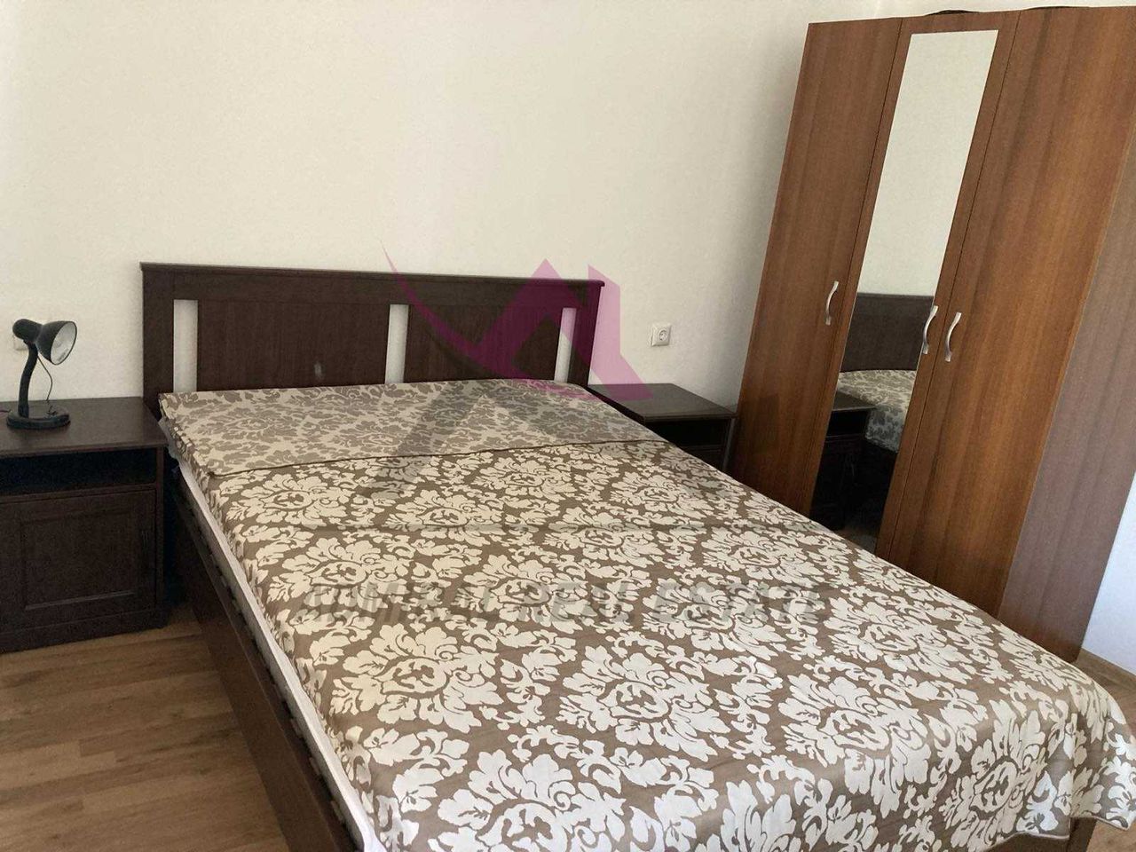 Дава се под наем Тристаен апартамент в Варна, Център - 110 кв.м за 750 € - Снимка #3