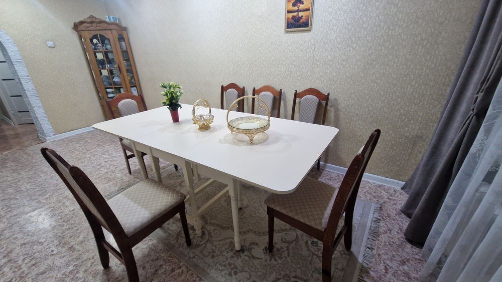 Продам стол и стулья