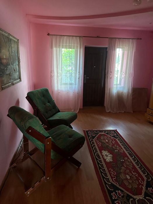 Închiriez casa pe strada Mihai Eminescu Falticeni