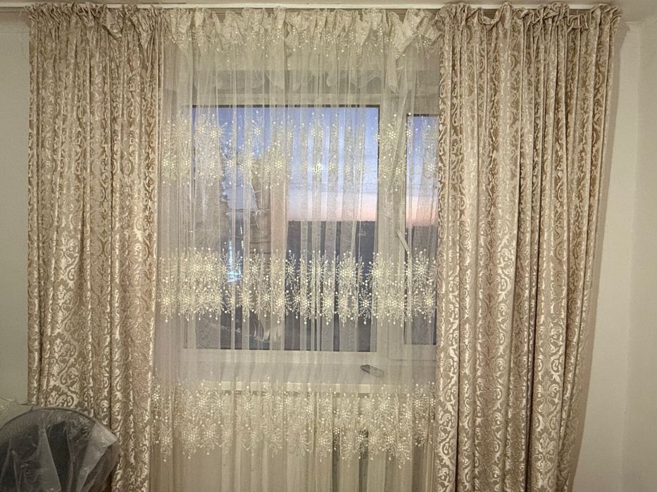 Шторы и тюль в отличном состоянии