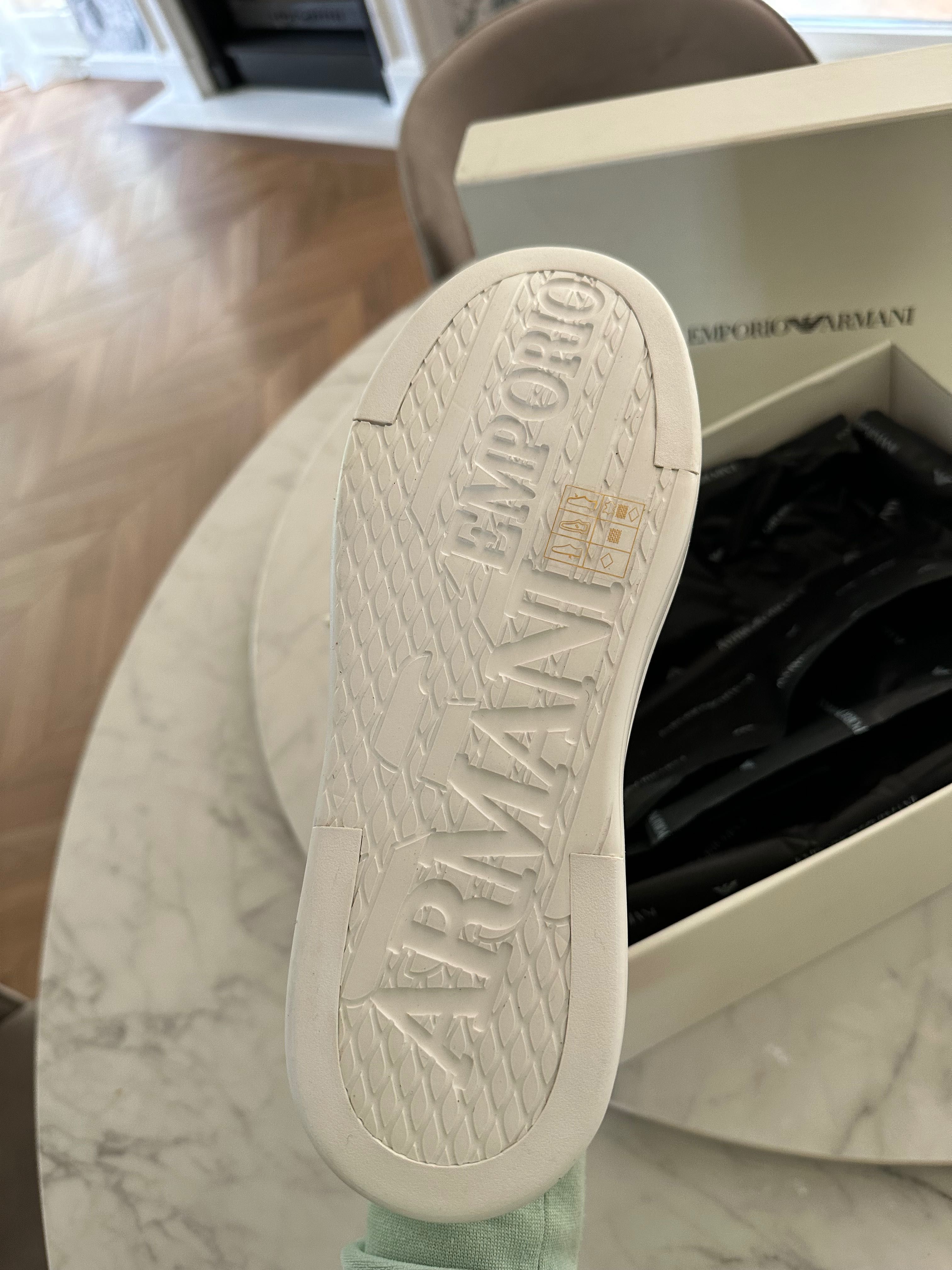 Чисто нови маратонки Emporio Armani, номер 37