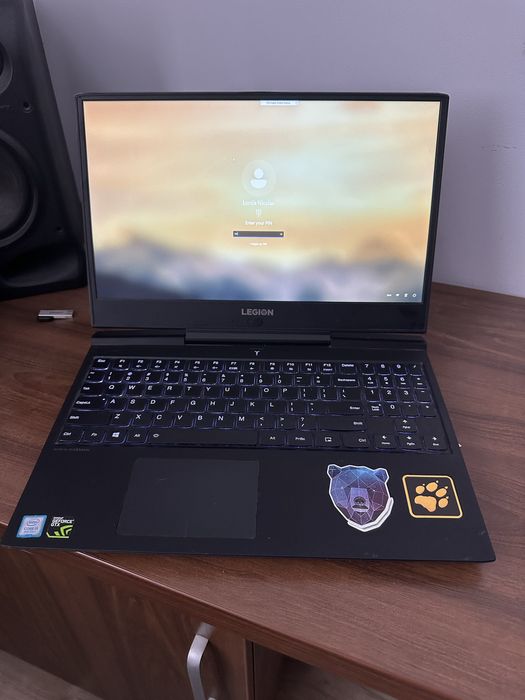 Laptop lenovo legion Y7000
