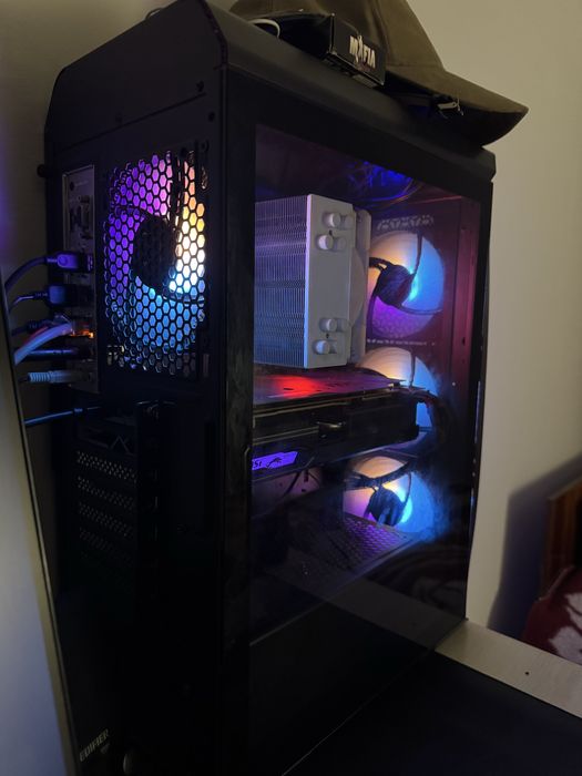 PC r5 3600/ 5700xt/ 16gb / 1tb ssd nvme