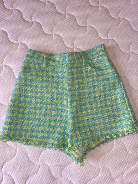 Къси панталонки букле Zara