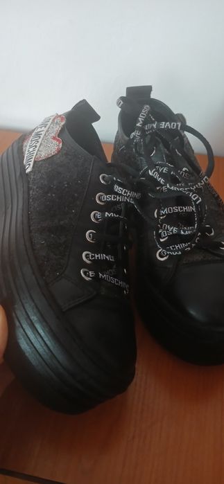 Vând adidadi originali Moschino cu platforma  nr 37