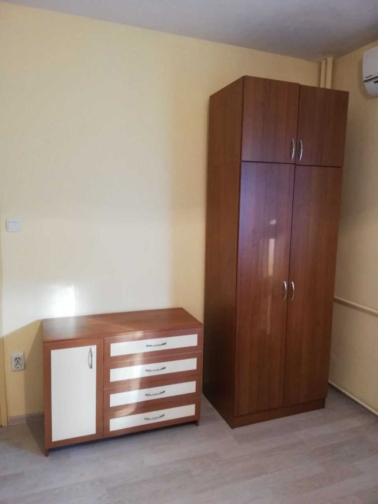Дава се под наем Едностаен апартамент в Пловдив, Кършияка - 45 кв.м за 215 € - Снимка #1