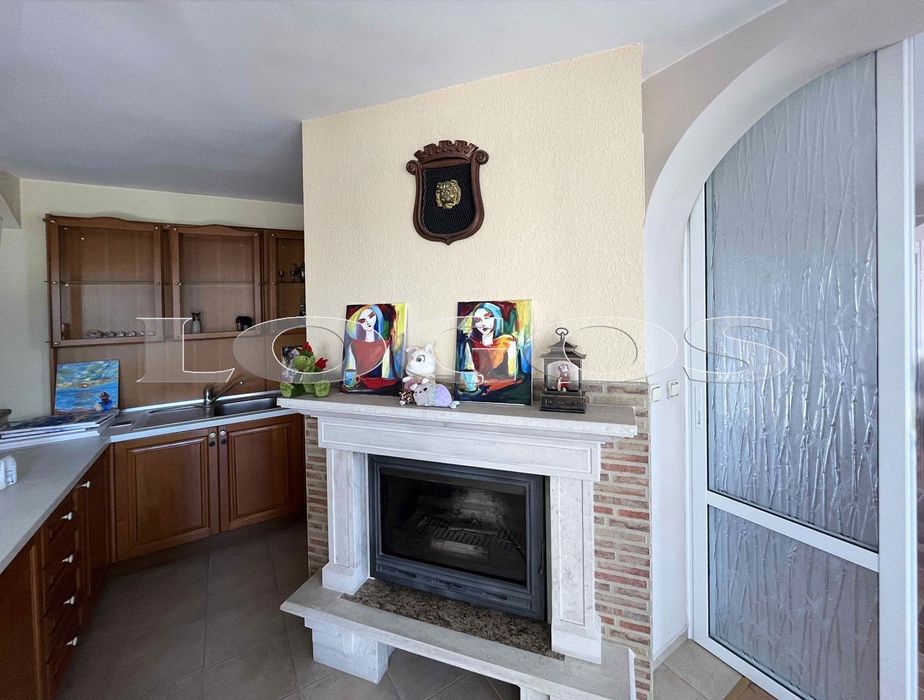 Продава се Четиристаен апартамент в Варна, Бриз - 190 кв.м за 2208 €/кв.м - Снимка #2