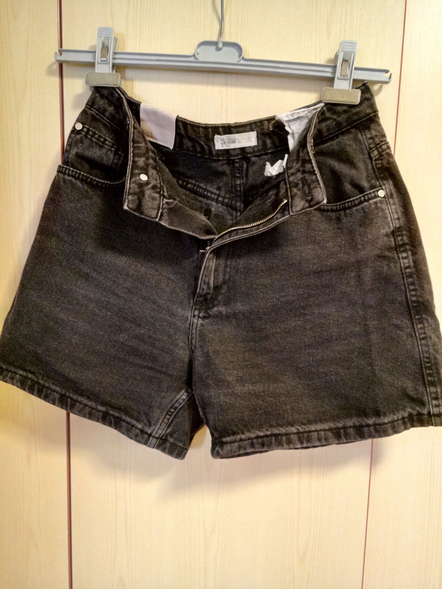 Blugi scurti pt.dama-Zara-Authentic Denim-34( XS)