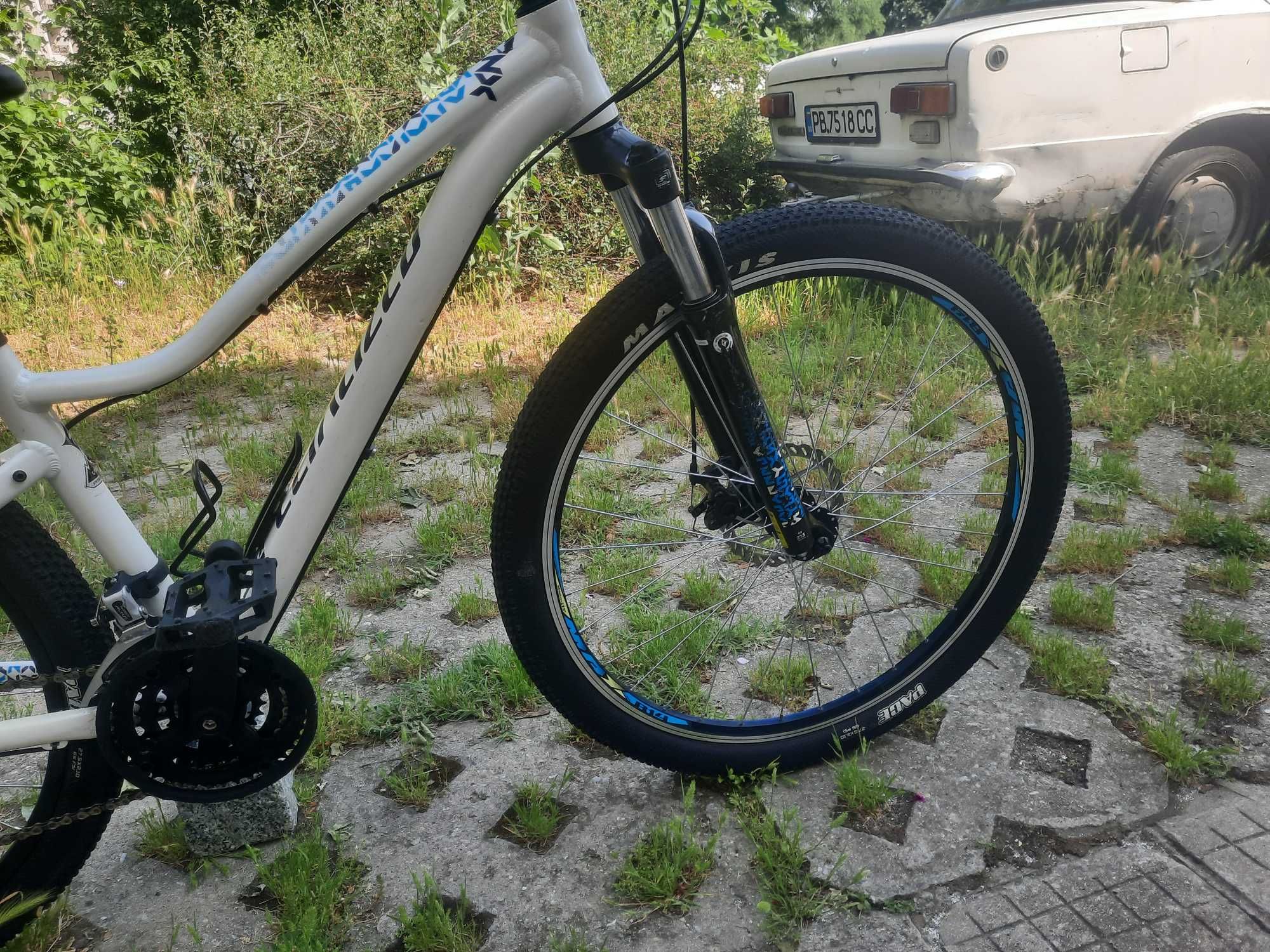 Планински велосипед Specialized Jynx 650B Metallic White 27,5