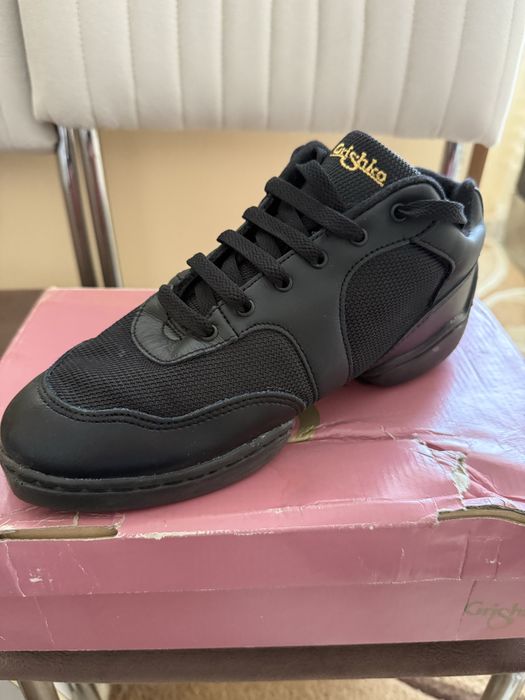 Grishko обувки за салса танци 42номер, чисто нови Гршко !