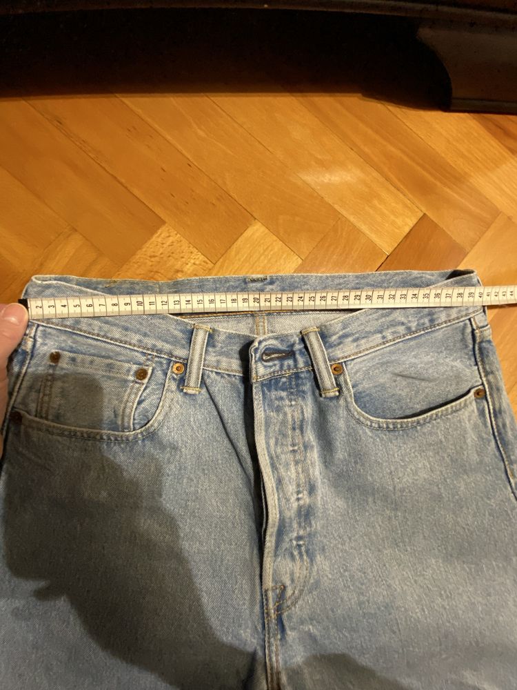 Pantaloni scurti Levis