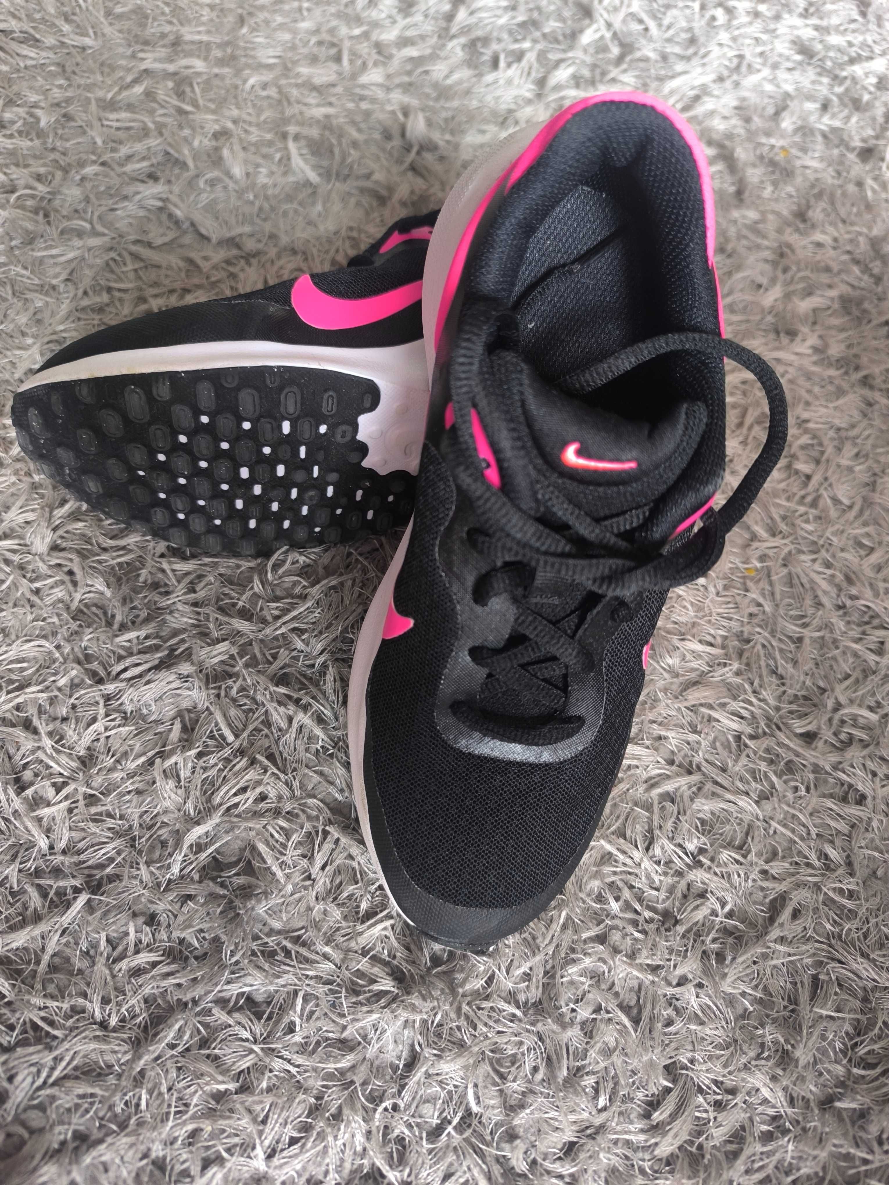 Маратонки Nike 34 номер