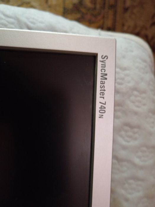 Продам манитор 17