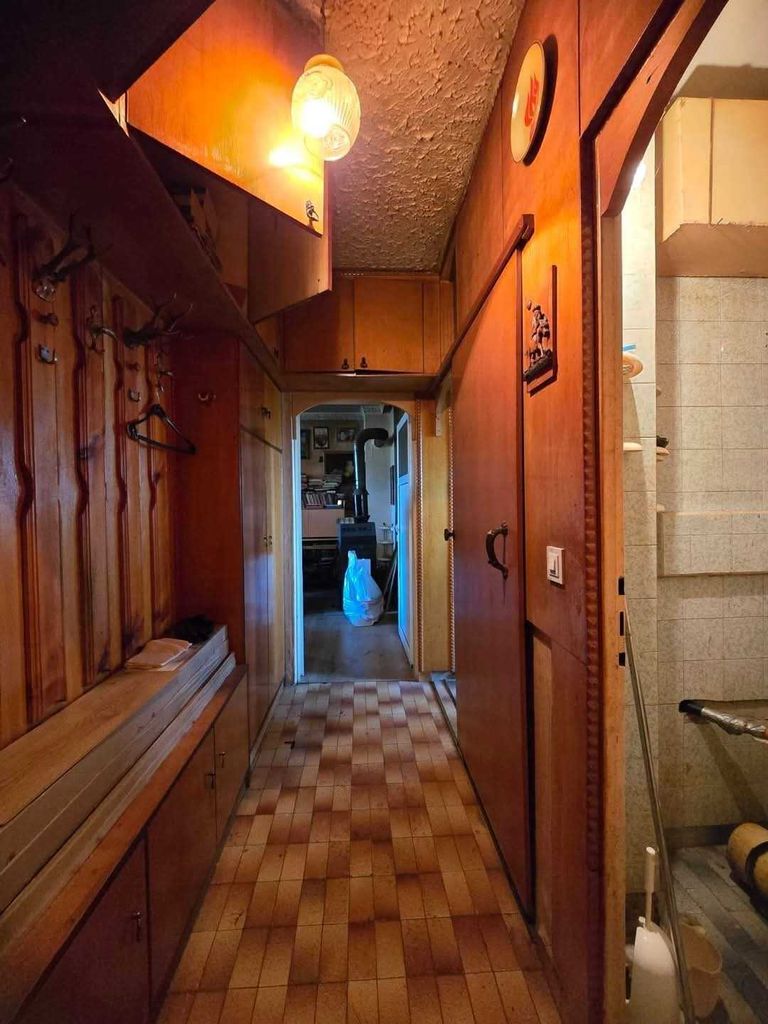 Продава се Двустаен апартамент в Горна Оряховица - 70 кв.м за 1013 €/кв.м - Снимка #8