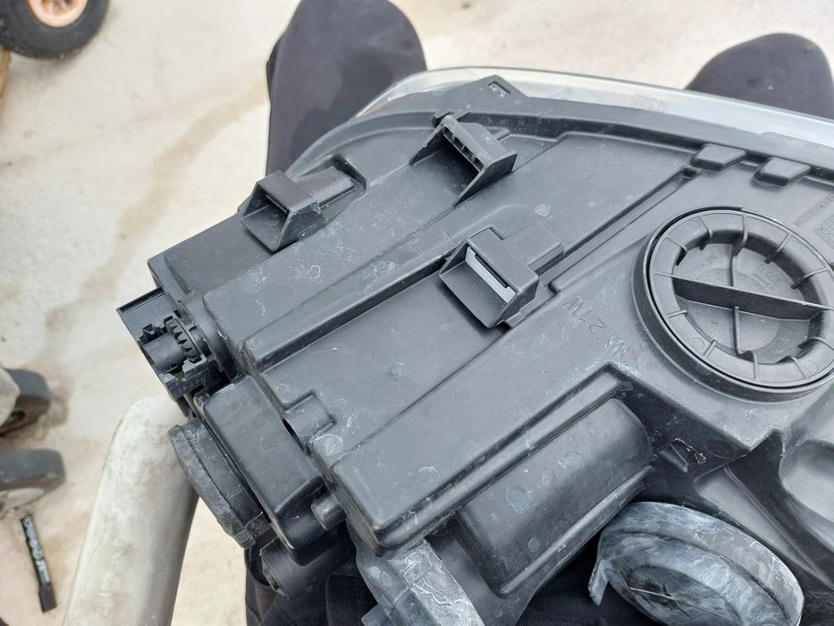 Десен фар VW POLO 6 2023г.