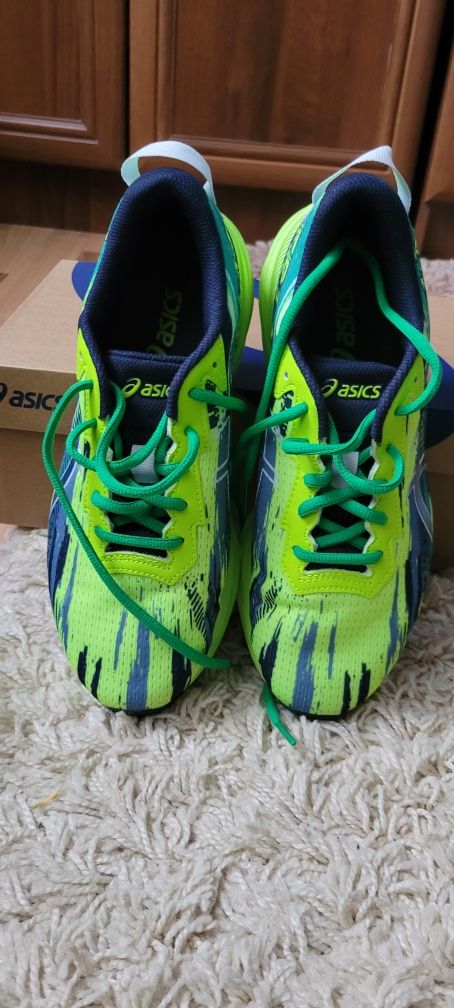 Vând pantofi alergare ASICS Gel Noosa Tri 13 GS nr 39,5