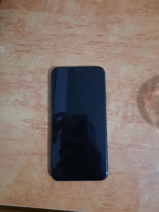 Iphone 11 pro max 64gb. 70%. 310$