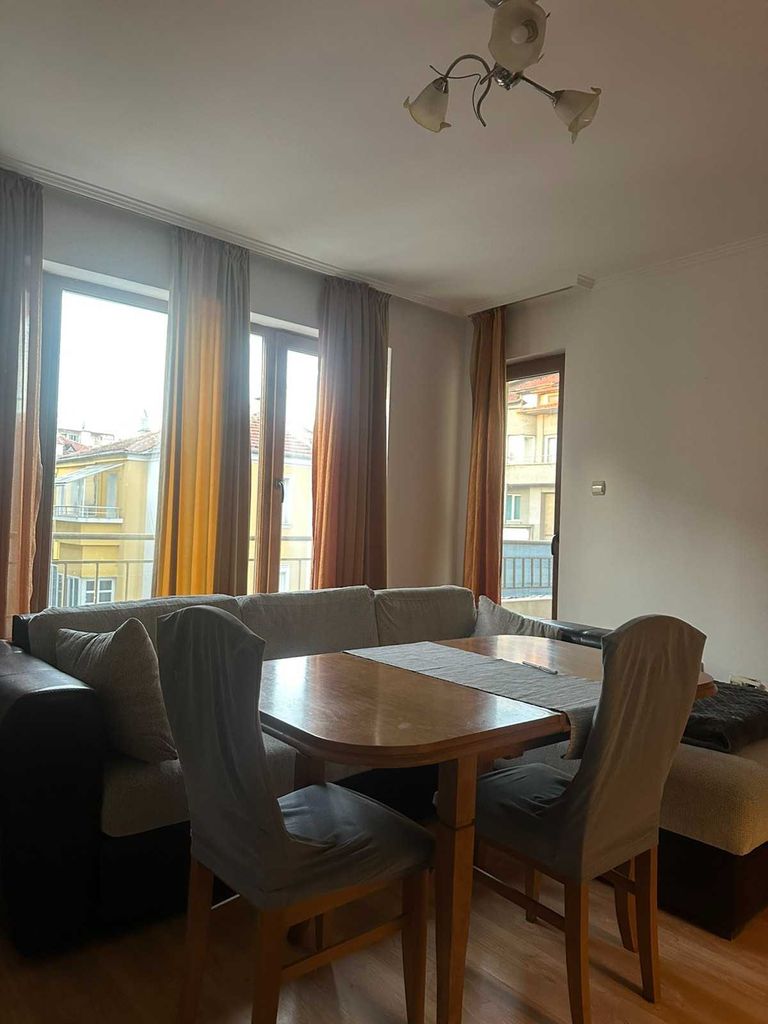 Дава се под наем Тристаен апартамент в Бургас, Център - 80 кв.м за 280.5 € - Снимка #13