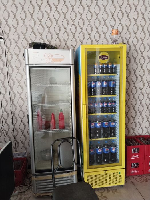 Продам холодильник для кафе все работает