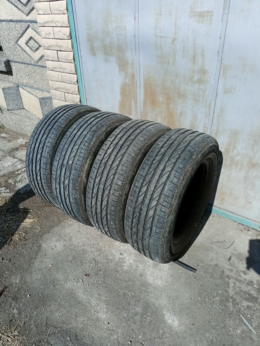 Гуми Bridgestone dueler 235/65/17
