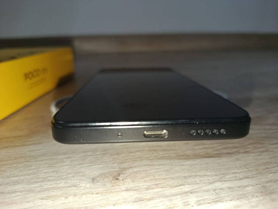 смартфон Xiaomi Poco c75