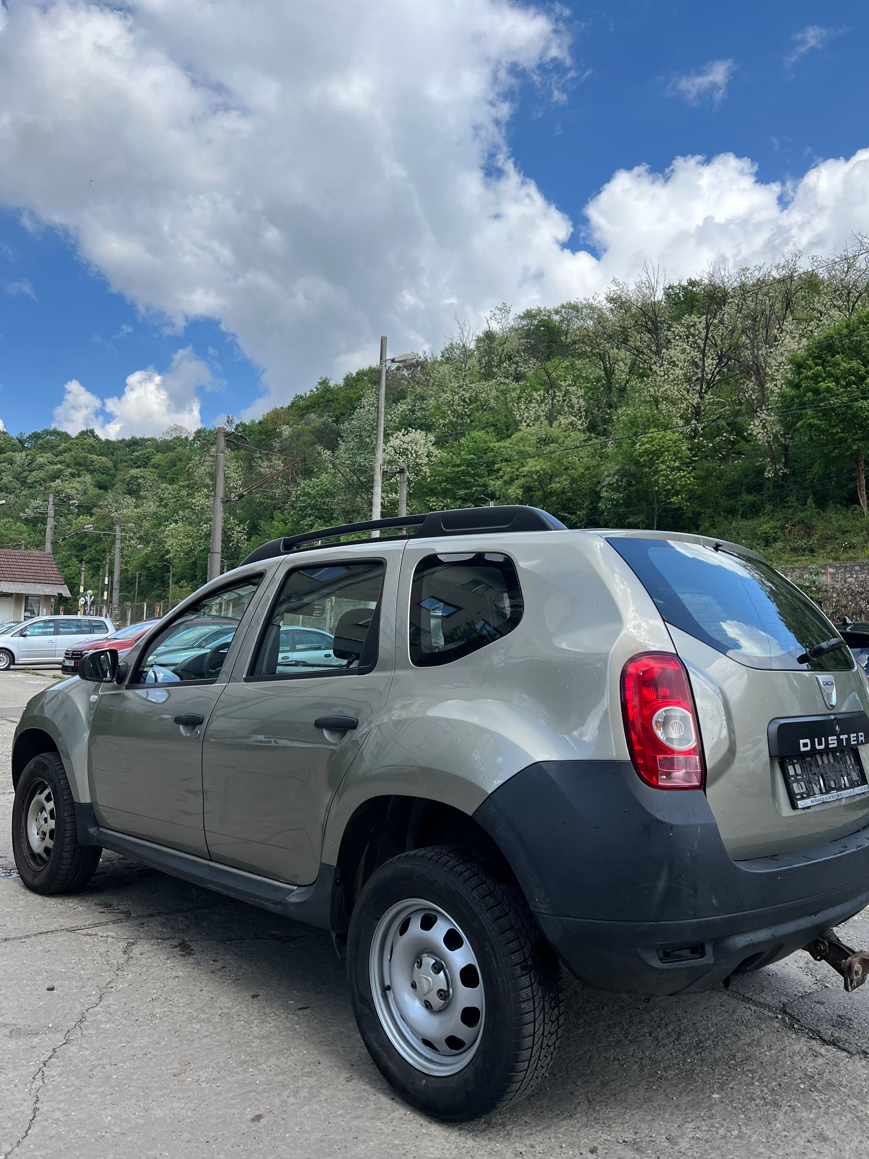 Dacia Duster 2013 1.6 benzina 2013 90.000km