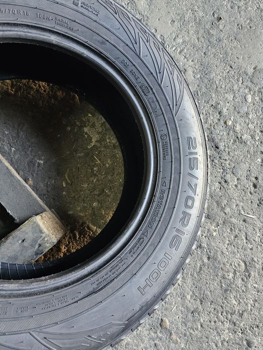 2 anvelope iarna  215 70 16 Nokian 6mm