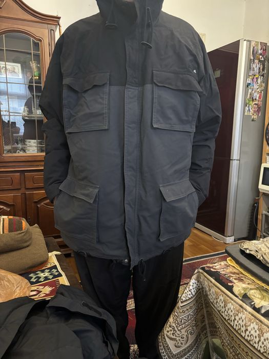 Срочно куртку adidas в хорошем состоянии, зимняя. Размер 52-54,