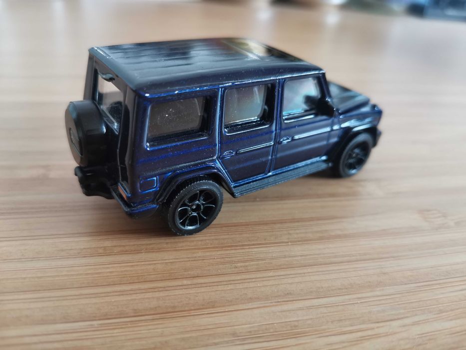 Mercedes G500 в 1:61
